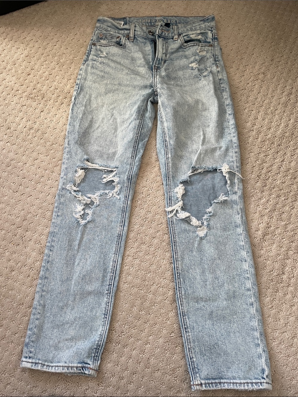 American Eagle Outfitters Light Wash Distressed Straight Leg Jeans
